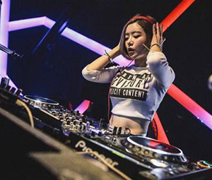 舒服